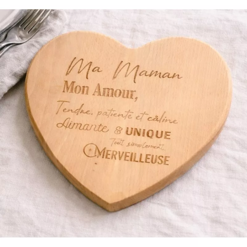 Planche à découper "Coeur" en hêtre