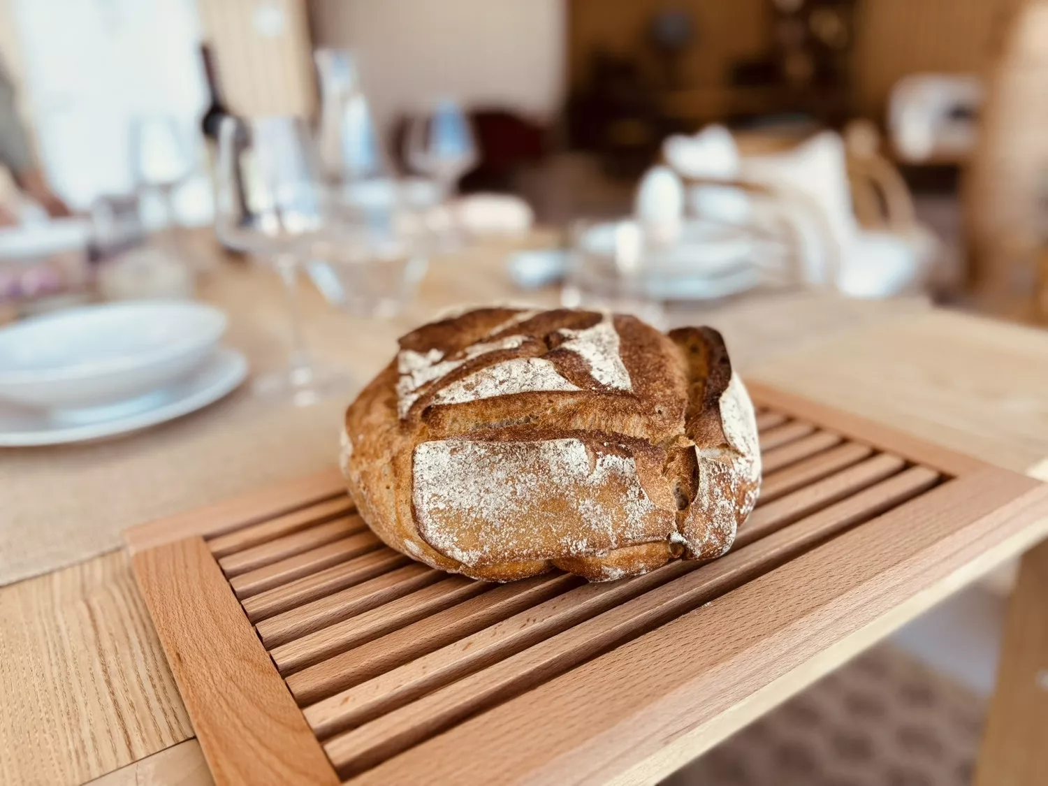 Planche à pain rectangulaire avec grille amovible en hêtre