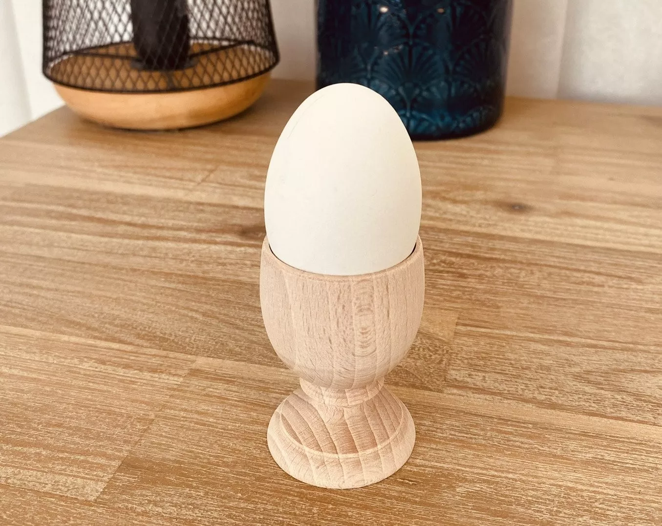 Coquetier en hêtre brut