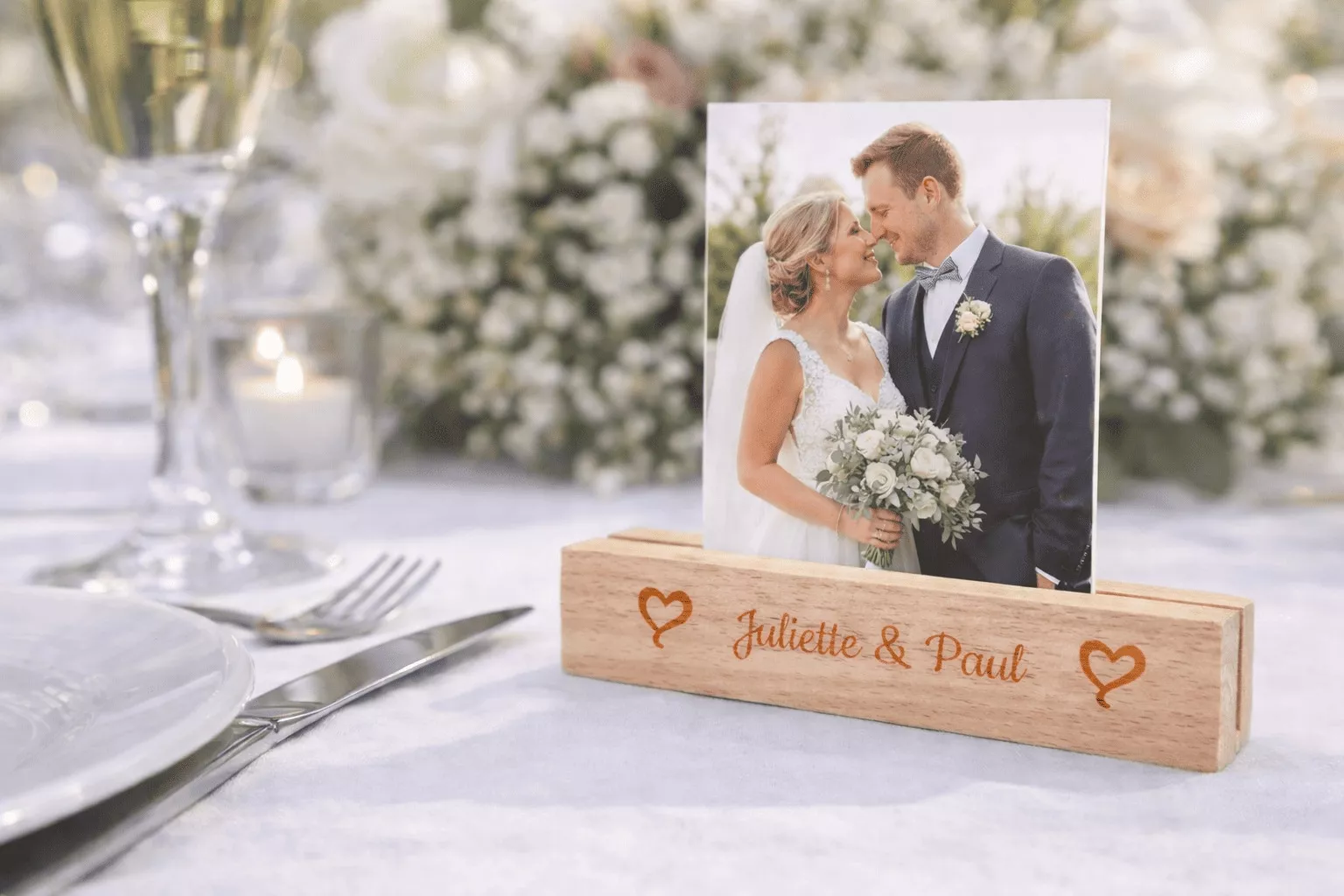 Réglette en hêtre avec fente d'insertion